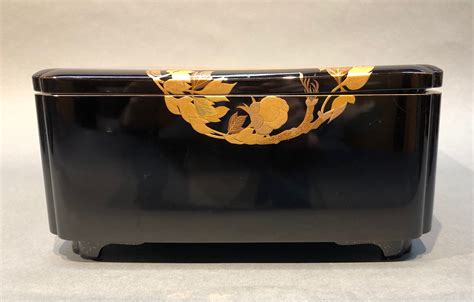 Antique Japanese Lacquer Box With Makie Kuraya