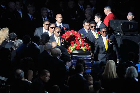 The funeral will be closed casket, with a large picture of michael from 1982. MJ burial plans delayed, won't be buried on his birthday, says Joe Jackson - NY Daily News