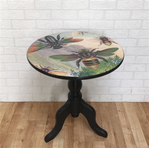 Upcycled Round Side Table Hand Painted Arte Moveis Moveis