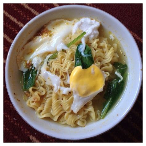 The #cookingstreak challenge is simple: Curry flavored Indomie | Makanan dan minuman, Ide makanan ...