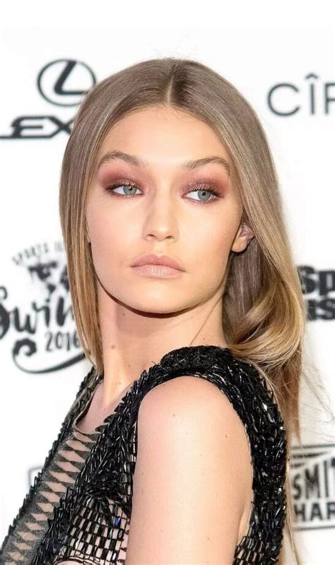 Take A Look At 5 Most Stunning Eye Makeup Looks Of Gigi Hadid Iwmbuzz