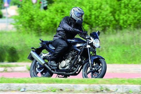 Fahrbericht Hyosung Gt I Naked Verlockendes Angebot Magazin