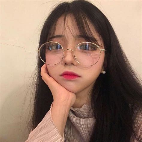 ulzzang hair ulzzang korean girl asian girl bangs and glasses girls with glasses girl