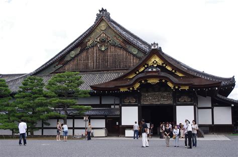 Japan is a country seeped in culture and history, with a very clear architectural identity. Japanese architecture - Wikiwand