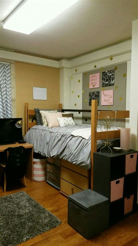 Grey Pink And Gold Dorm Room In Jester East At Ut Pink Dorm Rooms