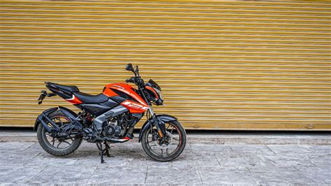 Bajaj Pulsar Ns125 Review First Ride Autox