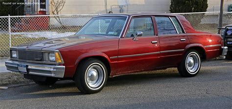Its standard, suspended undercarriage system provides superior traction, flotation, stability and speed to work in a wide range of applications. 1977 Chevrolet Malibu IV Sedan 3.3 V6 (95 Hp) CAT ...