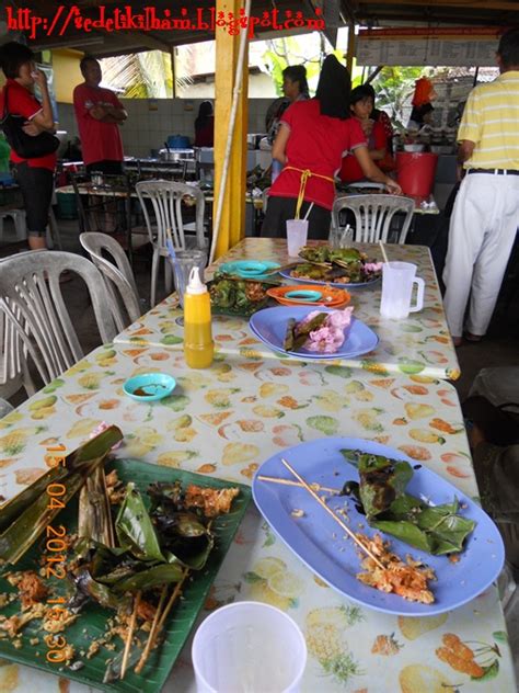 Warung makan lamongan cak haris ini omsetnya mencapai 1 juta lebih dalam semalam. seindah salju: Warung Pok Su & Mok Su, Tanjung Lumpur, Kuantan