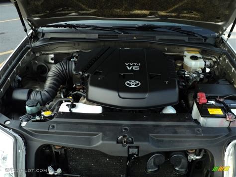 2004 Toyota 4Runner Limited 4x4 Engine Photos | GTCarLot.com