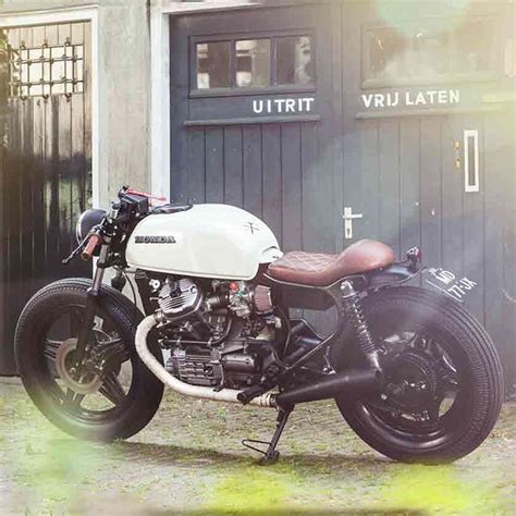 But if you have a good imagination for making custom bikes. Very cool white #Honda #CX500 #caferacer from #Netherlands ...