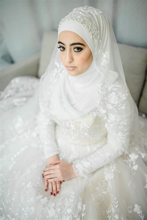 Https://tommynaija.com/wedding/modern Hijab Wedding Dress
