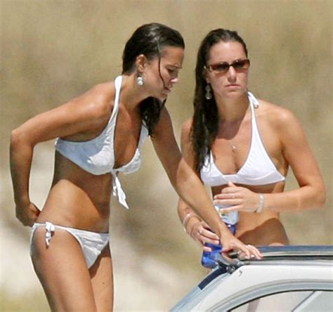 Exclusive New Pics Prince William Kate And Pippa Middleton S Sexy Yacht Vacation Kate