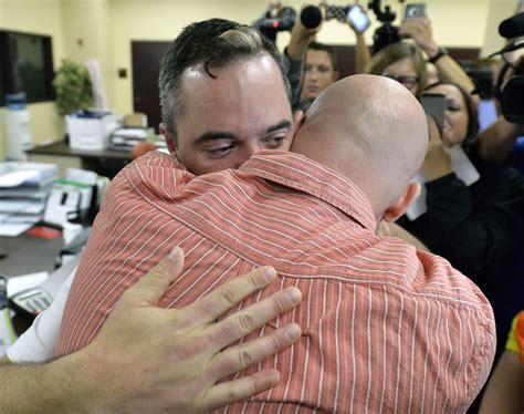 Jailed Kentucky Clerk S Attorney Marriage Licenses For Gays Void