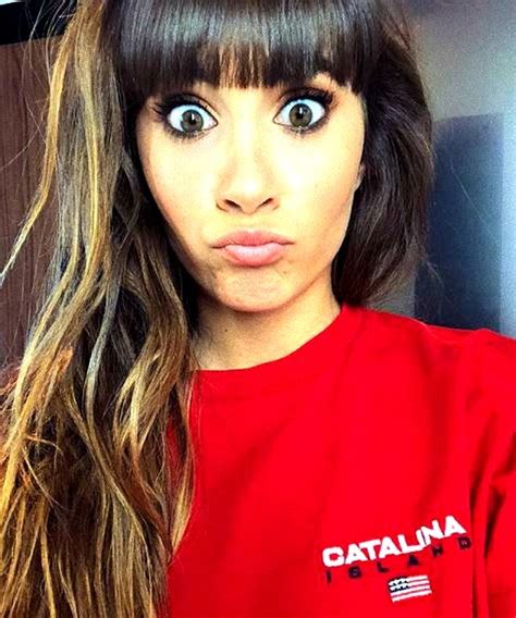 El 27 de diciembre angy y andrea duro han protagonizado una preciosa imagen que ha enamorado a todos los fans de 'física o química' donde sacan el lado bueno de este complicado. La doble de Aitana de OT salía en Física o Química - Zeleb.es