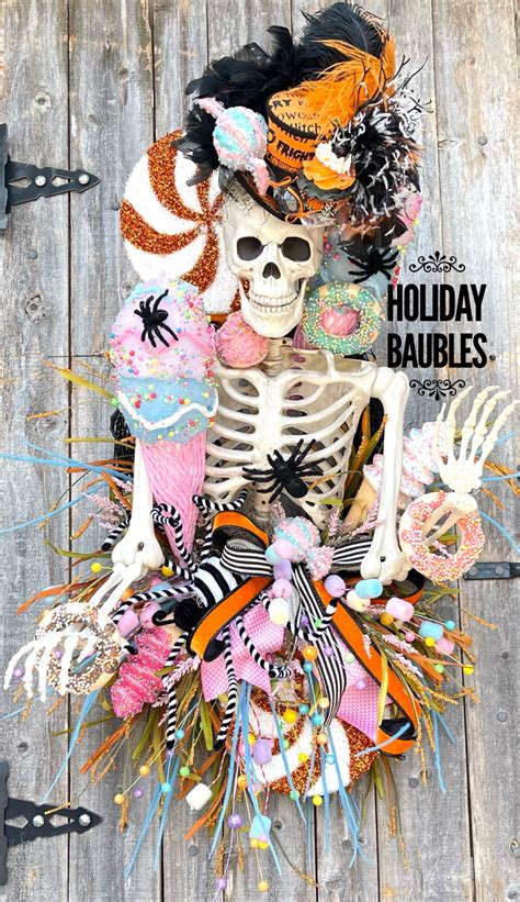 Deluxe Halloween Wreath, Deluxe Skeleton Wreath, Skeleton Wreath