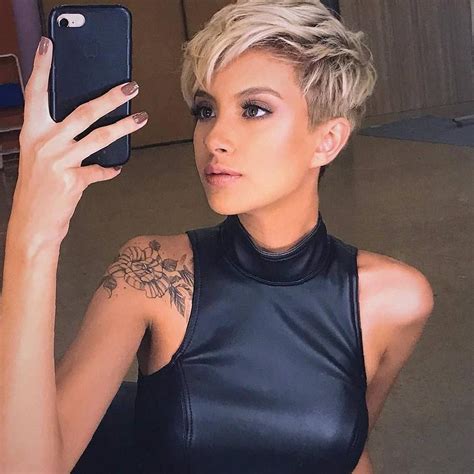 45 Perfect Short Hairstyles For Women Of Any Age In 2020 Edgy Hair