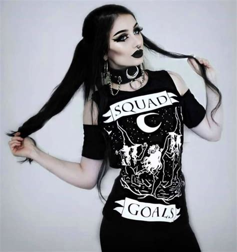 Squad Goals 🖤🖤 📸 Theblackmetalbarbie Get The Choker And Top Through