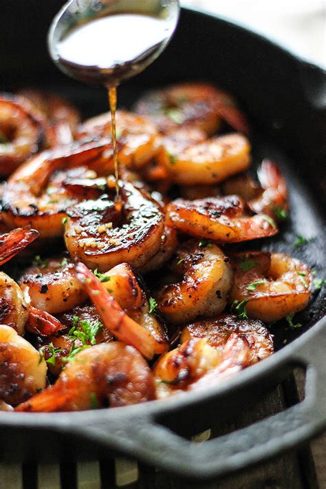 This Smoky And Sweet Honey Garlic Shrimp Skillet Is Super Easy With