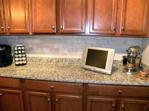 Backsplash For Light Brown Cabinets 1000 In 2020 Cheap Kitchen