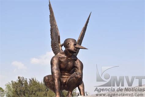 Colocan Monumental Escultura De Jorge Marín En Ecatepec