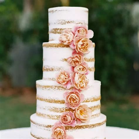 36 Naked Wedding Cakes We Love