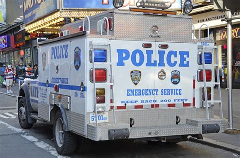Picture Of Nypd Esu Truck 5701 08 Photo Taken Friday June
