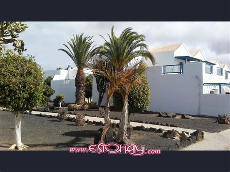 Chalet de 3 habitaciones, con 2 baños, cocina, salón y porche en venta en montaña roja, localidad perteneciente al municipio de yaiza, en la isla canaria de lanzarote (las palmas). Apartamento esquina Playa Blanca » EstoHay.com: revista digital, anuncios gratuitos ...