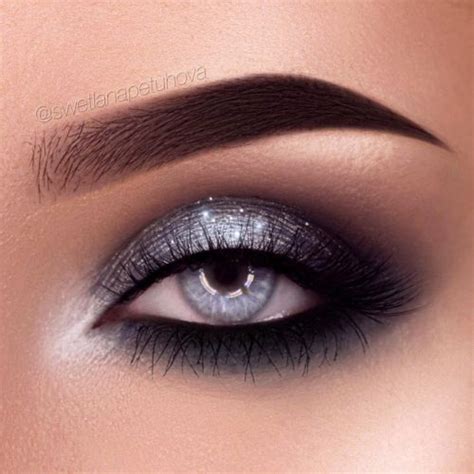 Makeup For Grey Eyes 18 Best Grey Eye Makeup Ideas Ladylife