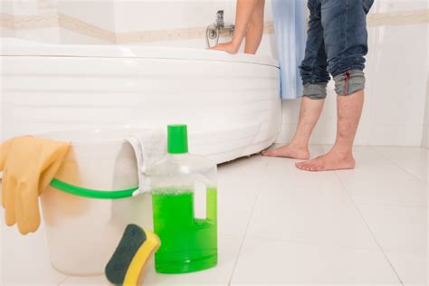 Bathroom Cleaning Mistakes Most Of Us Still Make