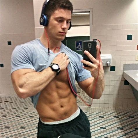Pin On Shirtless Male Selfies