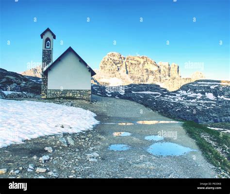 Cappella Degli Alpini Cadini Di Misurina Range In National Park Tre