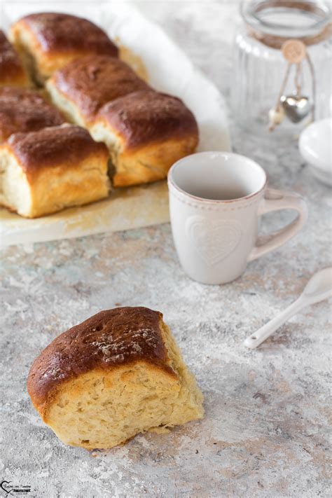 Golosa la crema pasticcera senza zucchero, una ricetta adatta a tutti, anche ai diabetici. PAN CREMA pan brioche di crema pasticcera nell'impasto ...
