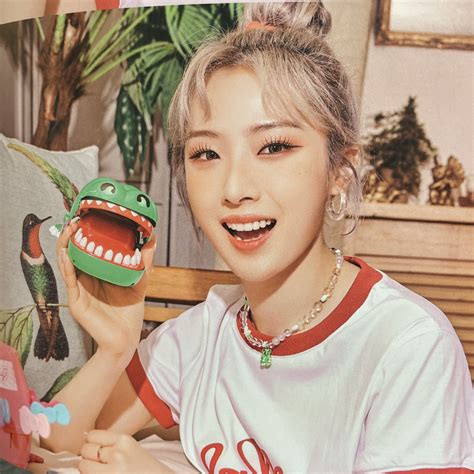 Loona Pics On Twitter Loona Summer Package Haseul