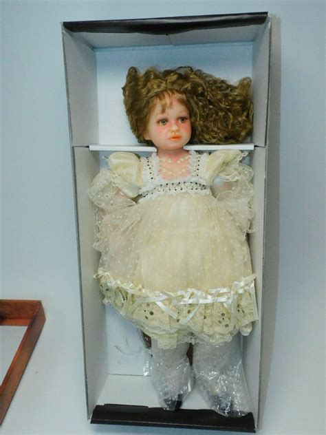 Купить Изготовленные куклы Mundia Reve De Porcelaine Depoupees
