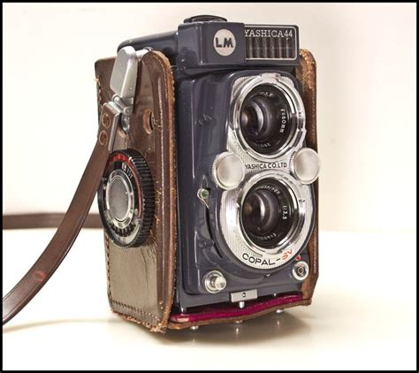 Yashica 44 Lm Camera Vintage Clean Working 1950s Twin Lens Reflex 127