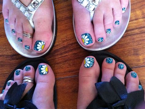 Kind Of Addicted To My Pedicures Toe Art Toe Nail Art Manicure And