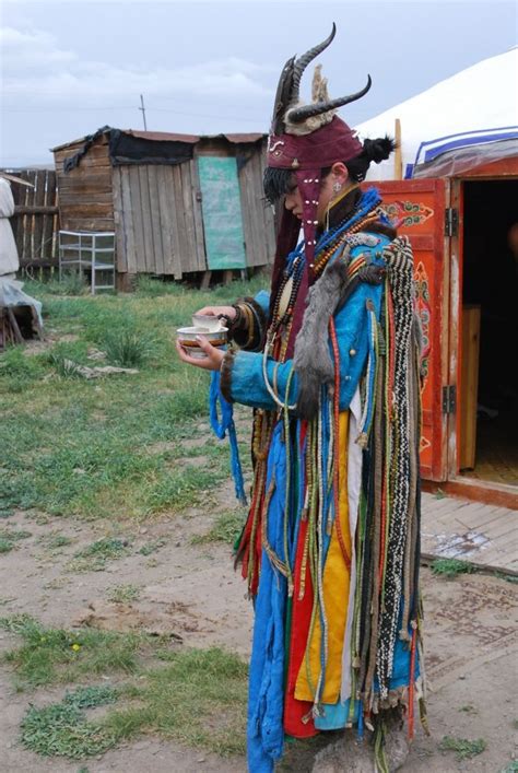 Female Shaman In Mongolia Costume Folklorique Chamanisme Mongolie