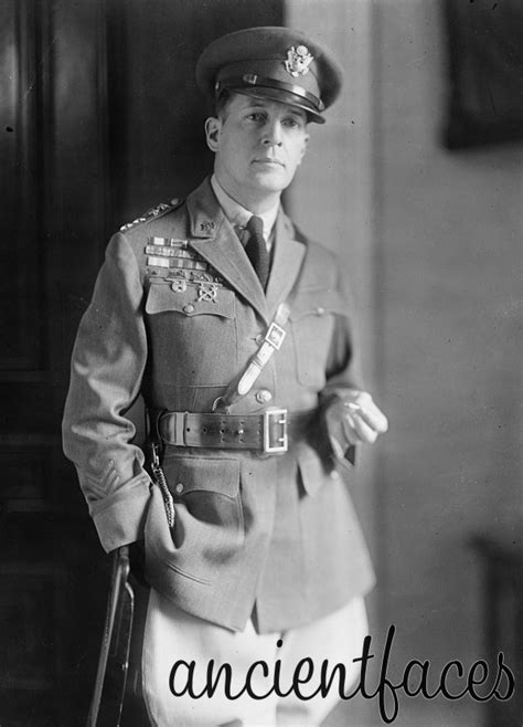 General Douglas Macarthur Douglas Macarthur Military World War Two