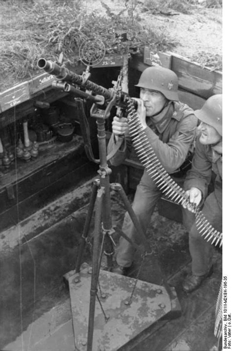Bundesarchiv Bild 101ii M2kbk 196 35 Atlantikwall Soldaten Mit Flak