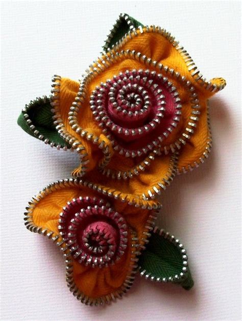 Pin By Kellie Fortin On Zipper Art Zipper Flowers Zipper Crafts