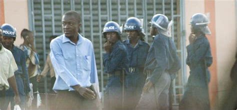 New Signs Of Mugabe Crackdown In Zimbabwe The New York Times