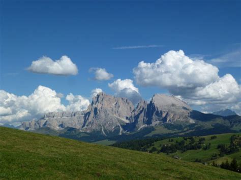 5 Fantastic Things To Do At Alpe Di Siusi Dolomites
