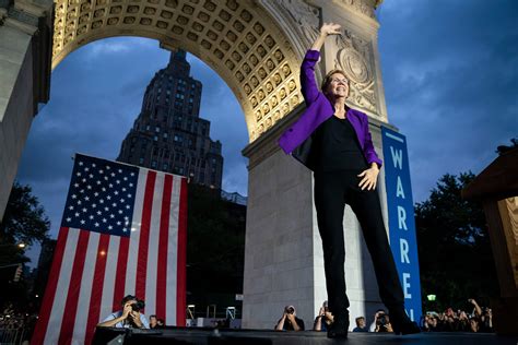Elizabeth Warrens New York Rally Crowd Size Photos