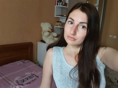 ukrainian brunette 🇺🇦 sexyhair