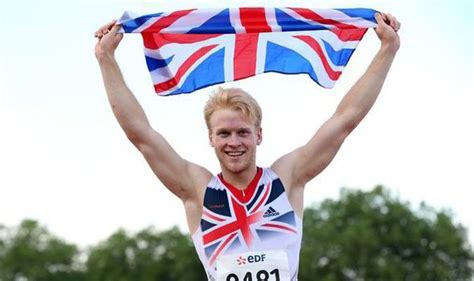 Paralympic Champion Jonnie Peacock Proud To Put On A Show Other