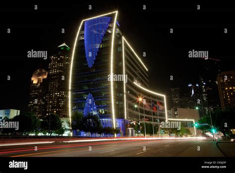 Downtown Dallas Skyline Cityscape Night Stock Photo Alamy