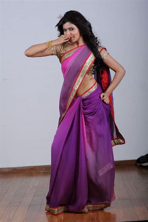And we must make use of it. Samantha Navel Show In Saree - Heroine Gallery