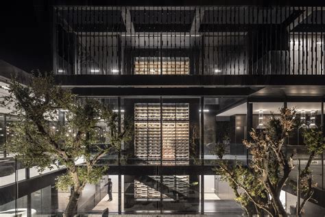 Black Concrete House Pitsou Kedem