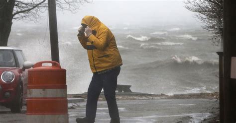 Noreaster To Hit East Coast With Heavy Snow Strong Winds