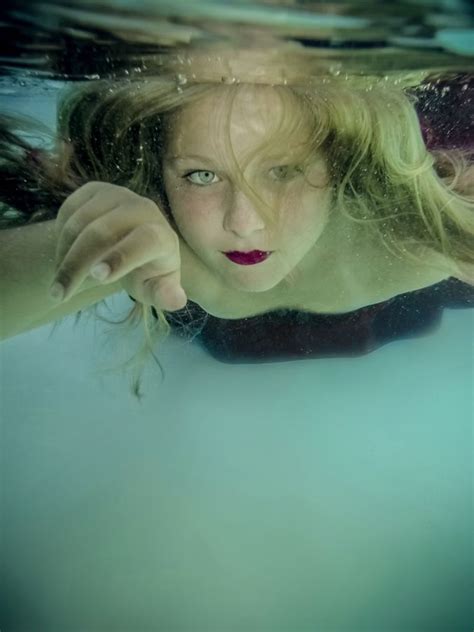 Untitled By Tracie Taylor 500px Amazing Photography Underwater Photography Model Photography